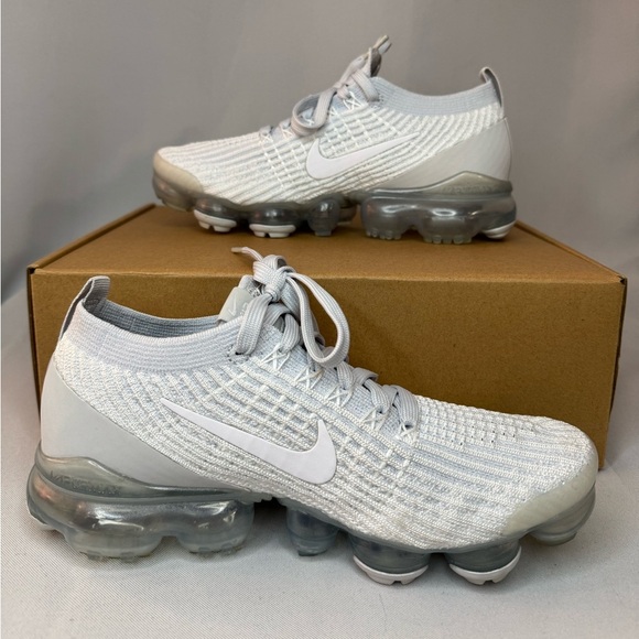 Women’s Nike Air VaporMax Flyknit 3 Pure Platinum Running Shoe EUC - Picture 5 of 14